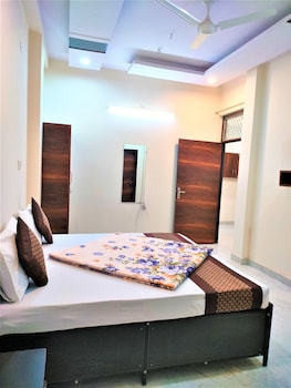comfort inn hotel near mayurvihar metro1