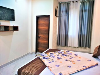 comfort inn hotel near mayurvihar metro1