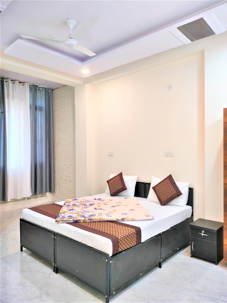 comfort inn hotel near mayurvihar metro1