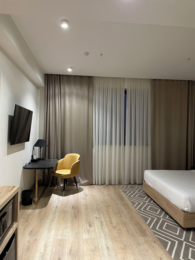 the elements hotel