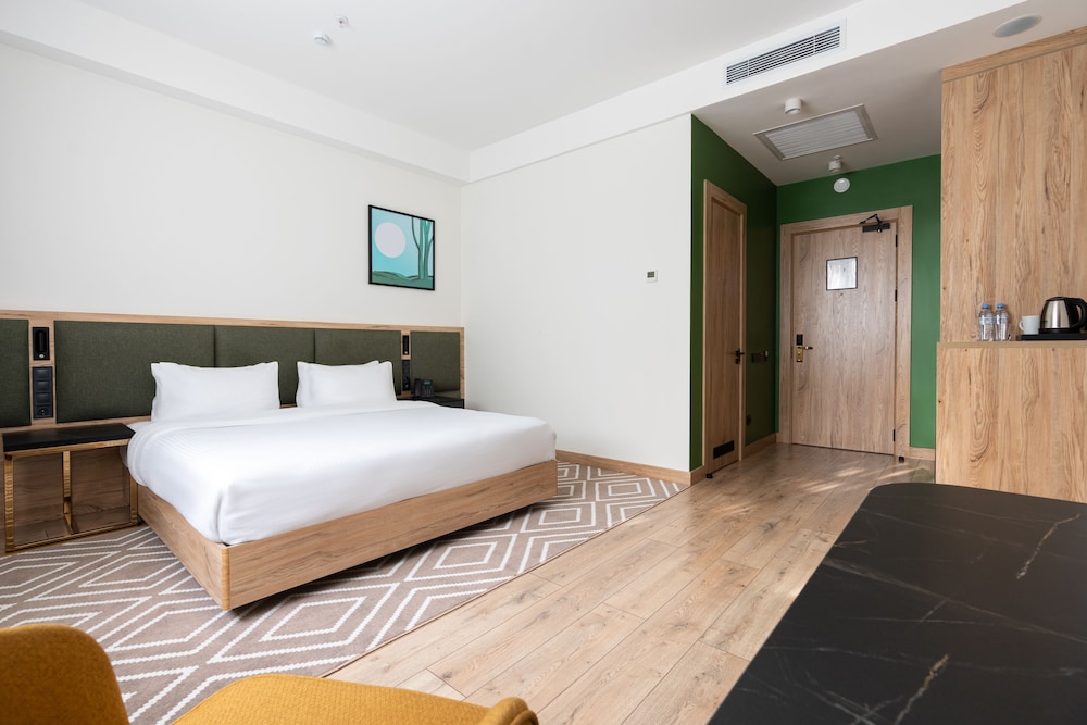 the elements hotel