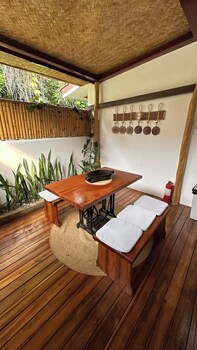 yumi villas port barton