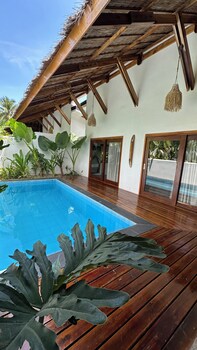 yumi villas port barton