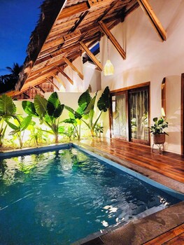 yumi villas port barton