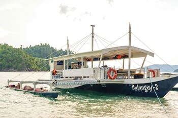yumi villas port barton