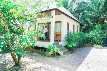 maliblue resort khanom