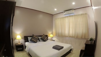 lets chill pool villa najomtien sattahip