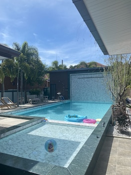 lets chill pool villa najomtien sattahip