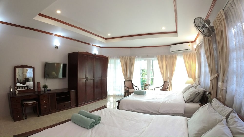 lets chill pool villa najomtien sattahip