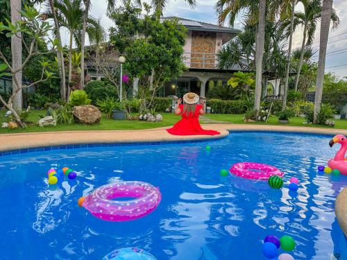 lets chill pool villa najomtien sattahip