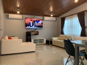 lets chill pool villa najomtien sattahip