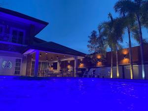 lets chill pool villa najomtien sattahip