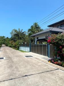 lets chill pool villa najomtien sattahip