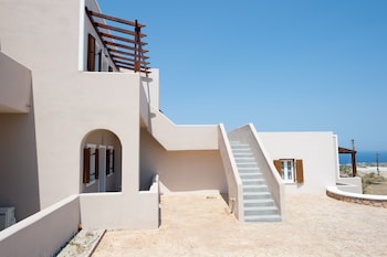 Moonlight Apartments & Suites,Megalochori>>Fira,3 star