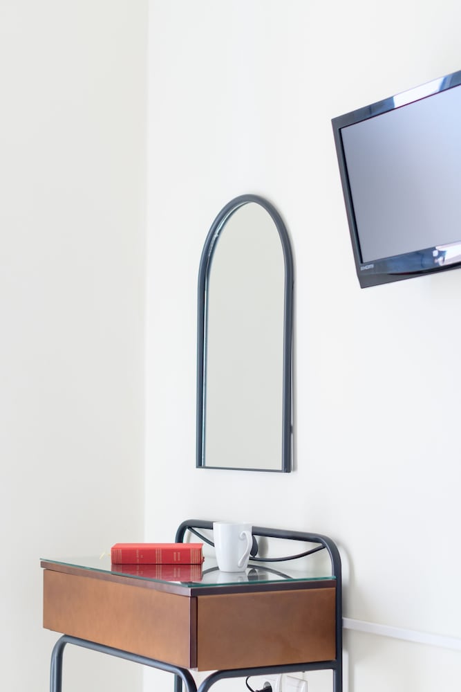 moonlight apartments and suites