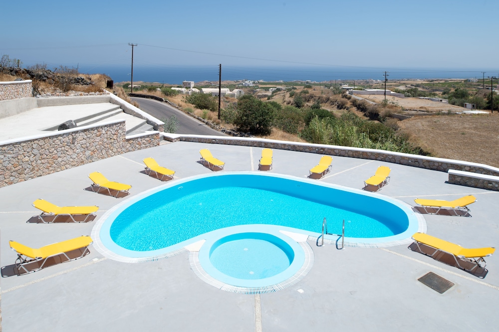 moonlight apartments and suites