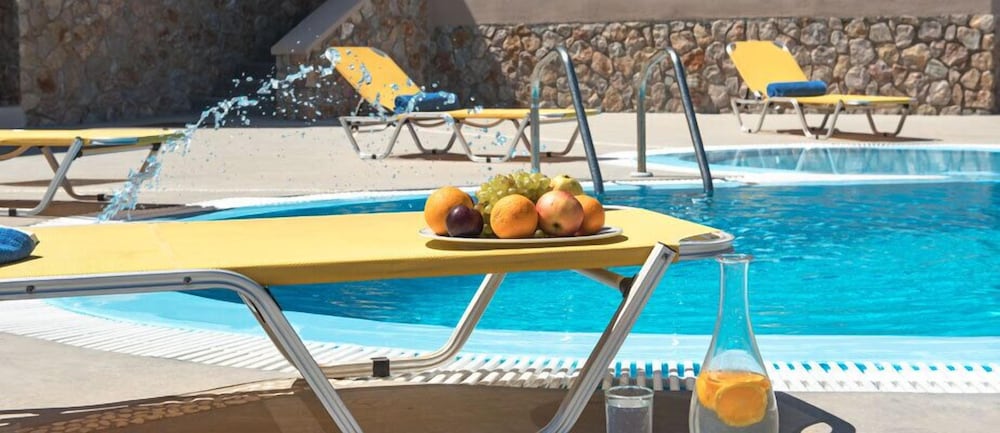 moonlight apartments and suites