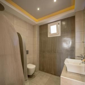 moonlight apartments and suites