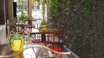 Hotel Casa Del Arbol,San Pedro Sula>>Puerto Cortes,3 star