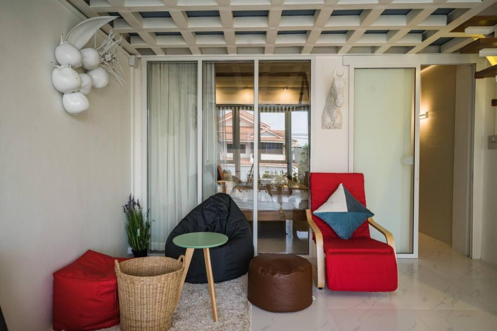 contemporary loft in the heart of chiang mai 5 mins from nimman