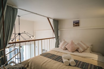 contemporary loft in the heart of chiang mai 5 mins from nimman