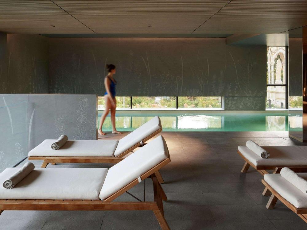 domaine reine margot paris issy mgallery collection