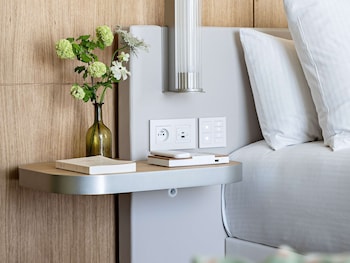 domaine reine margot paris issy mgallery collection