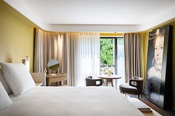 domaine reine margot paris issy mgallery collection