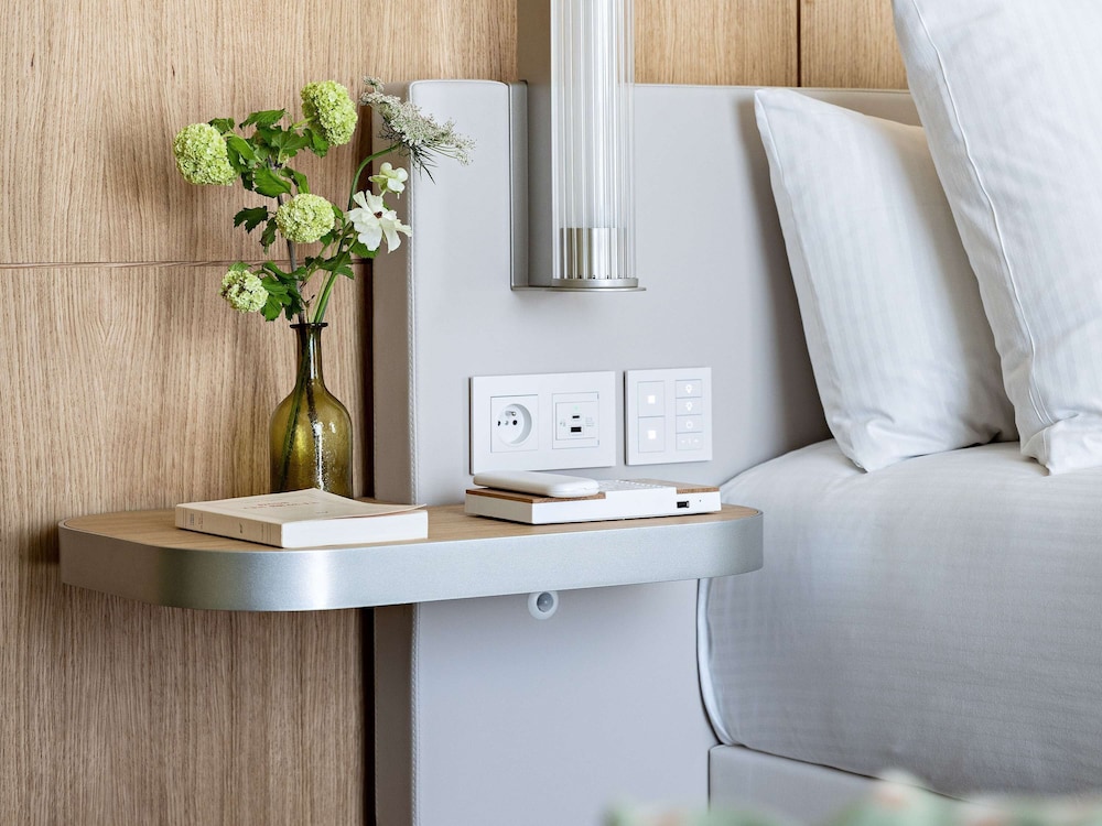 domaine reine margot paris issy mgallery collection