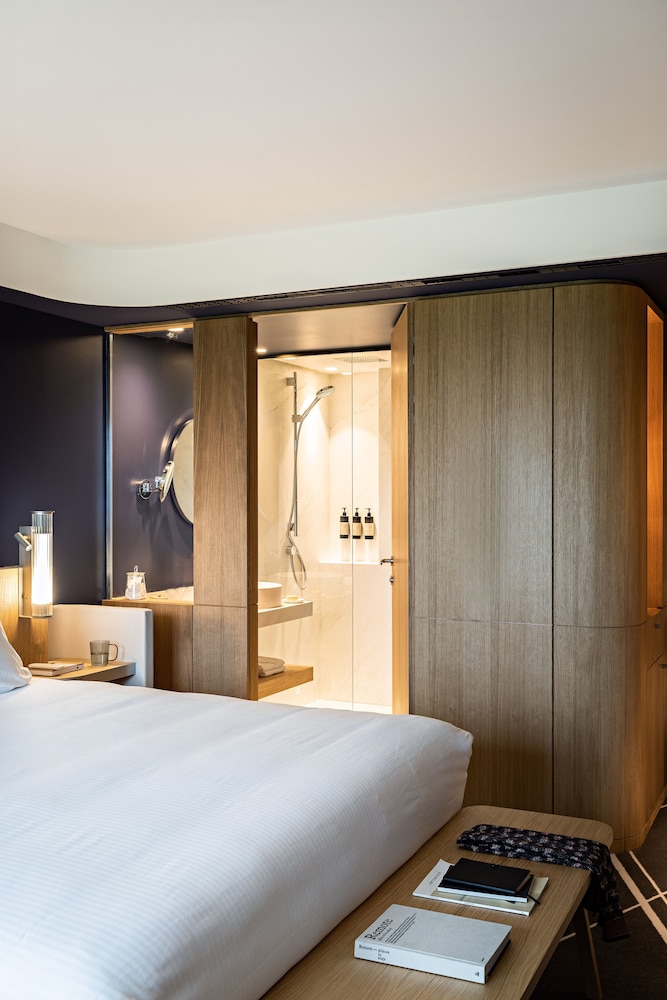 domaine reine margot paris issy mgallery collection