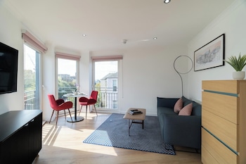 premier suites edinburgh fountain court