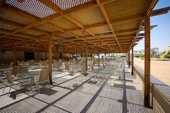 Blend Club Aqua Resort,In Hurghada (Village Road),4 star