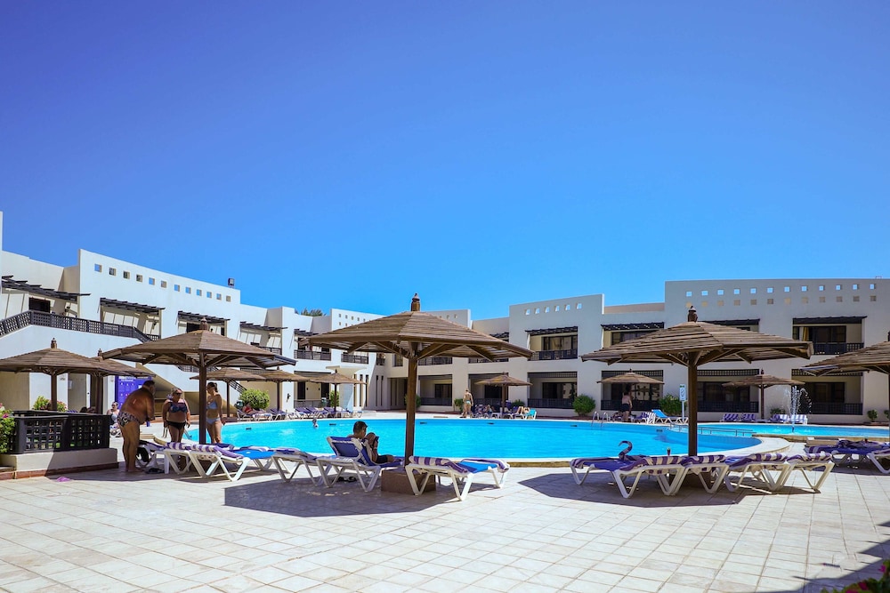 blend club aqua resort