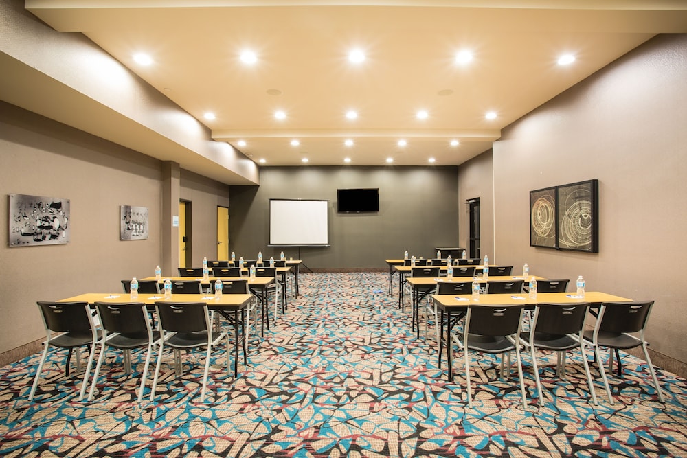holiday inn express and suites amarillo west by ihg