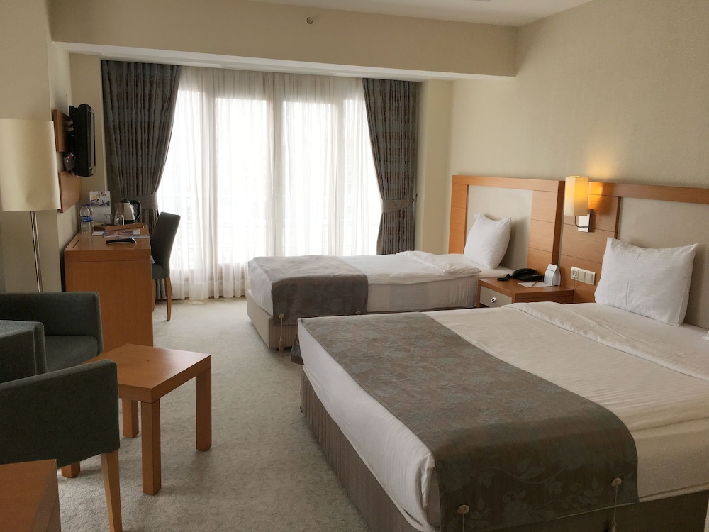 mercia hotels and resorts