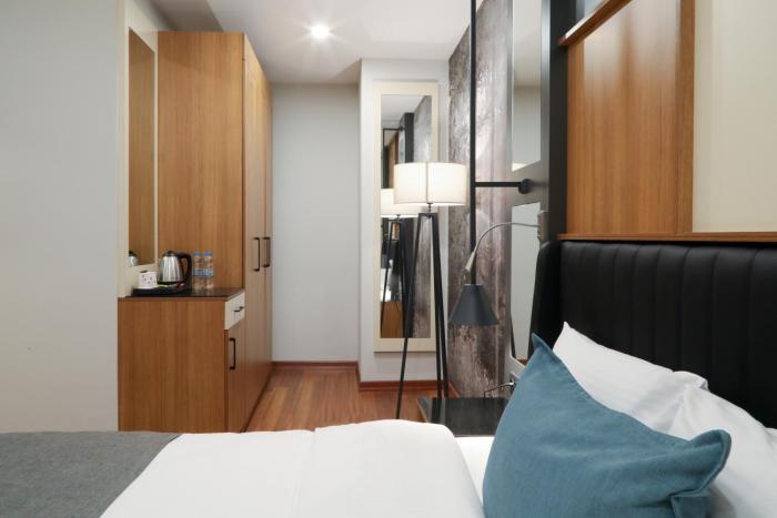 expoist hotel