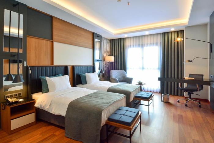 expoist hotel
