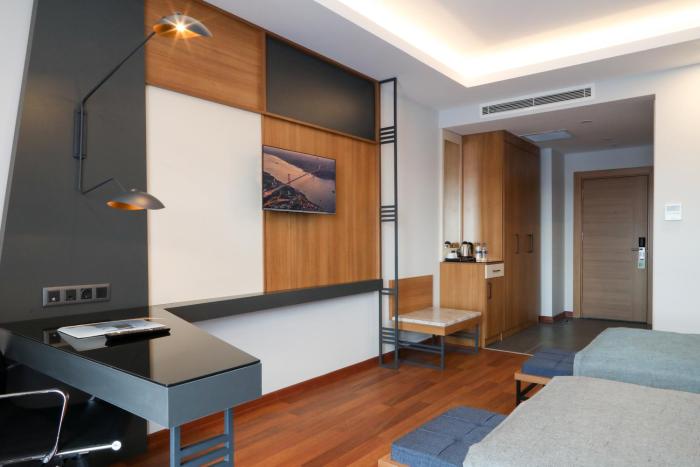expoist hotel