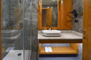 expoist hotel