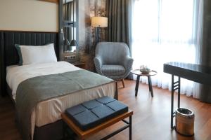expoist hotel