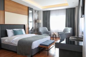 expoist hotel