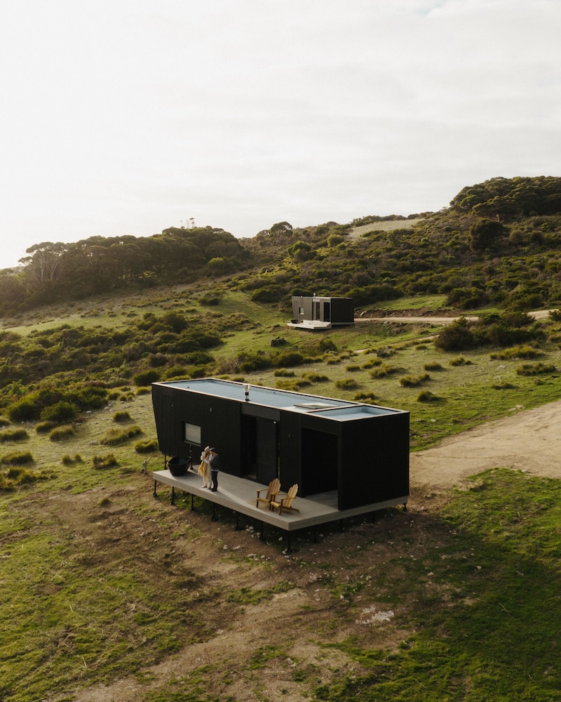 cabn kangaroo island ocean view private off grid luxury accommodation