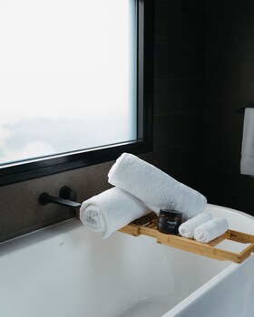 cabn kangaroo island ocean view private off grid luxury accommodation