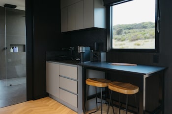 cabn kangaroo island ocean view private off grid luxury accommodation