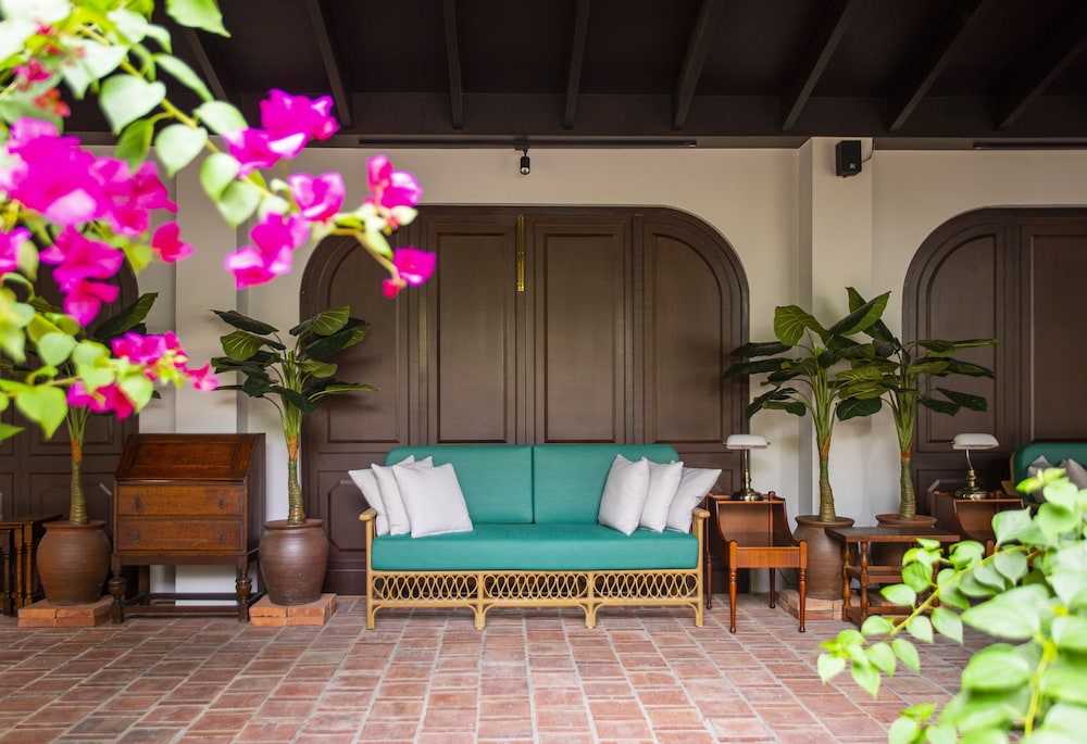thomas bangkok hotel