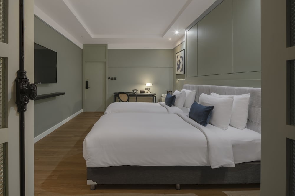 thomas bangkok hotel