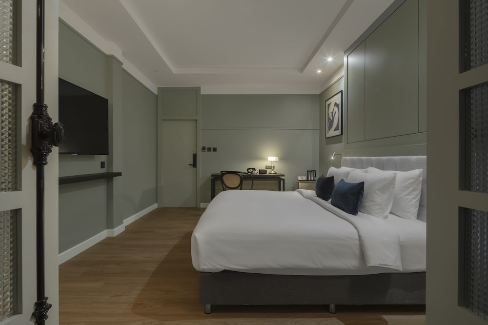 thomas bangkok hotel