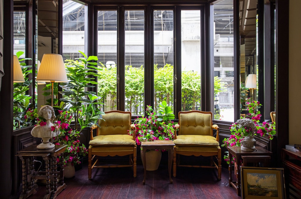 thomas bangkok hotel