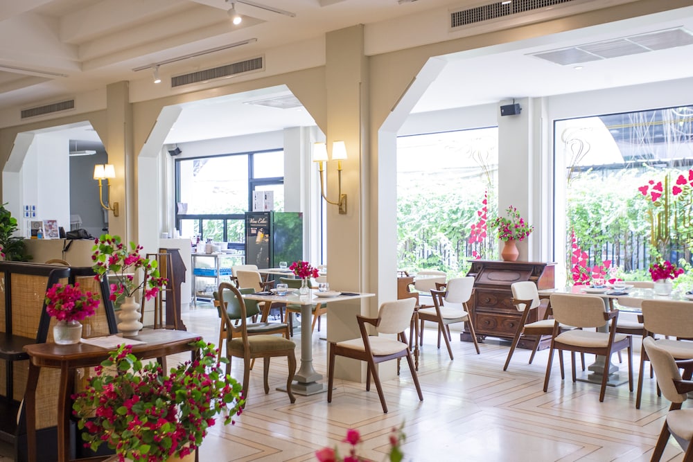 thomas bangkok hotel