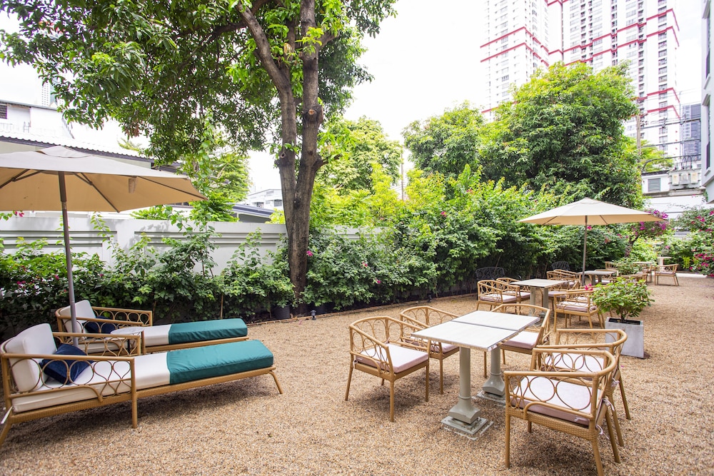 thomas bangkok hotel